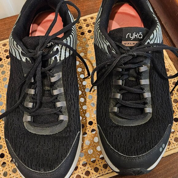 Ryka Shoes - Ryka women's tennis shoes